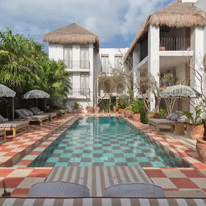 casa-pueblo-boca-paila.tulum-hotels.net/